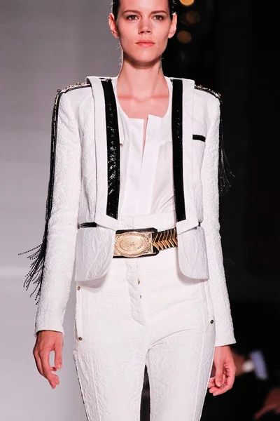 Look 8